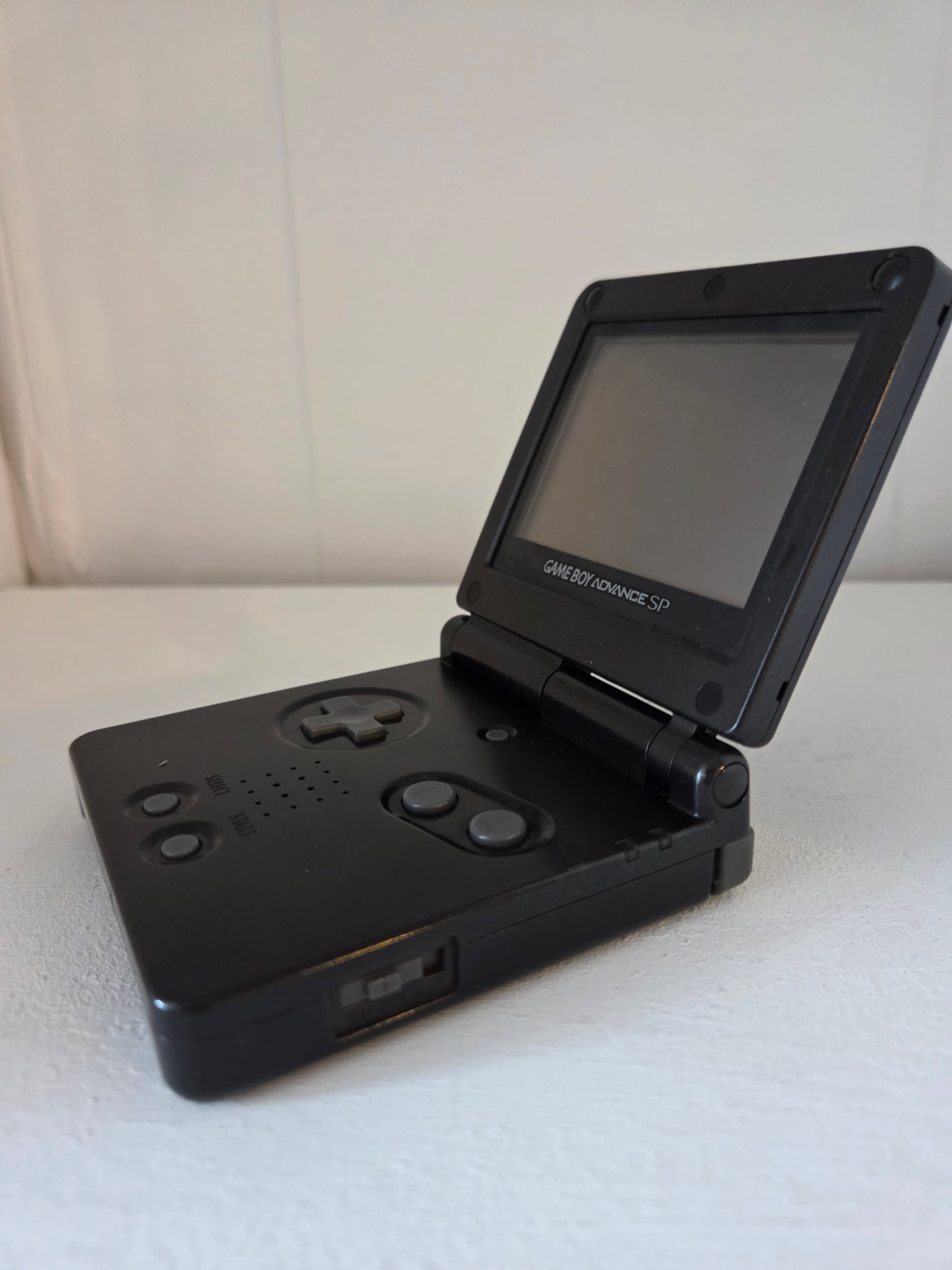 Gameboy Advance SP - Sort (Model: AGS-001)