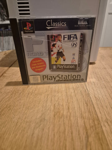 FIFA Road to World Cup 98 PS1