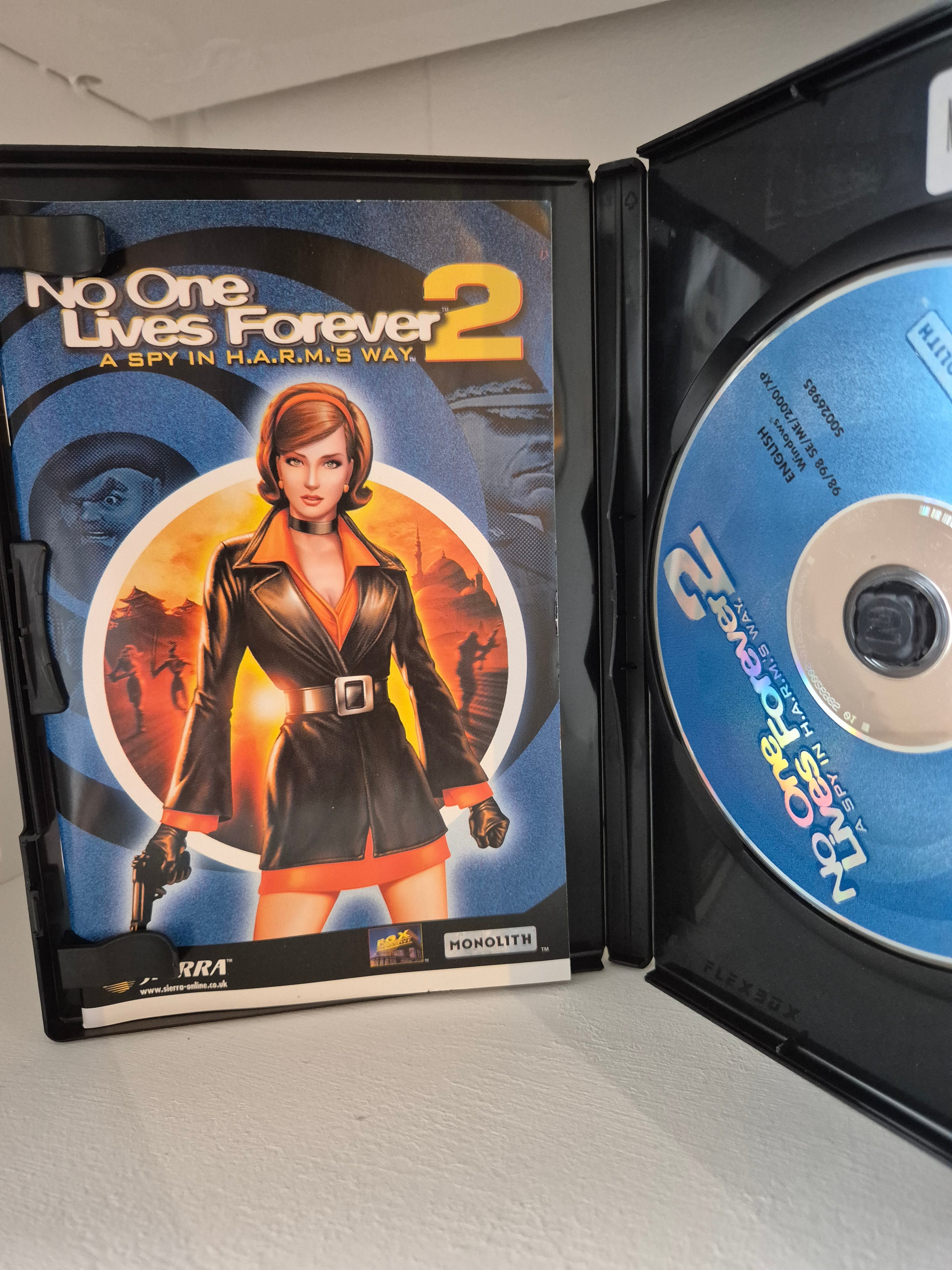 The Operative No One Lives Forever 2 PC – dkretro