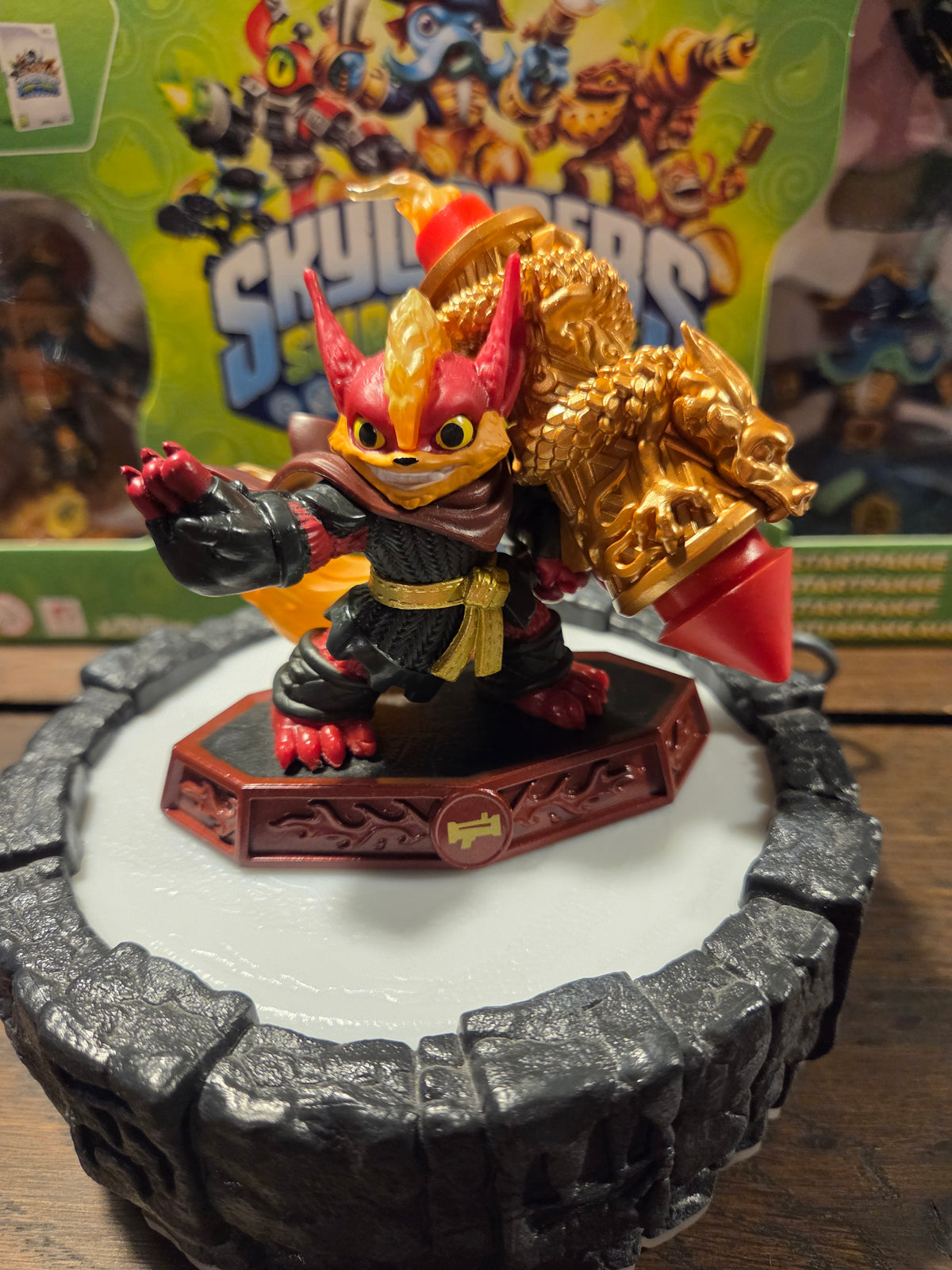 Figurine Skylanders Imaginators Sensei Flare Wolf - Figurine de collection à la Fnac Figurine Skylanders Imaginators Sensei Flare Wolf - Figurine de collection à la Fnac