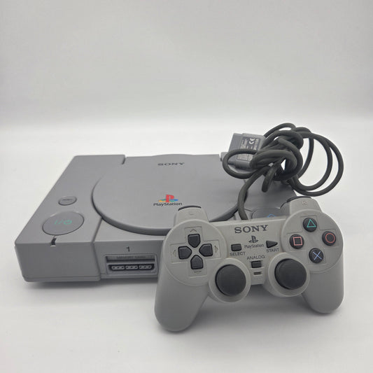 Playstation 1 konsol med Controller og kabler