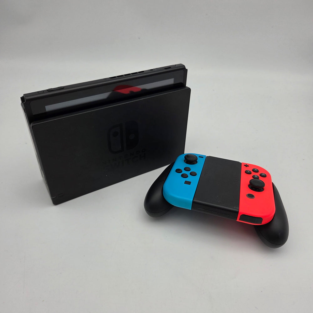 Nintendo Switch konsol (med Joy-Con+dock)